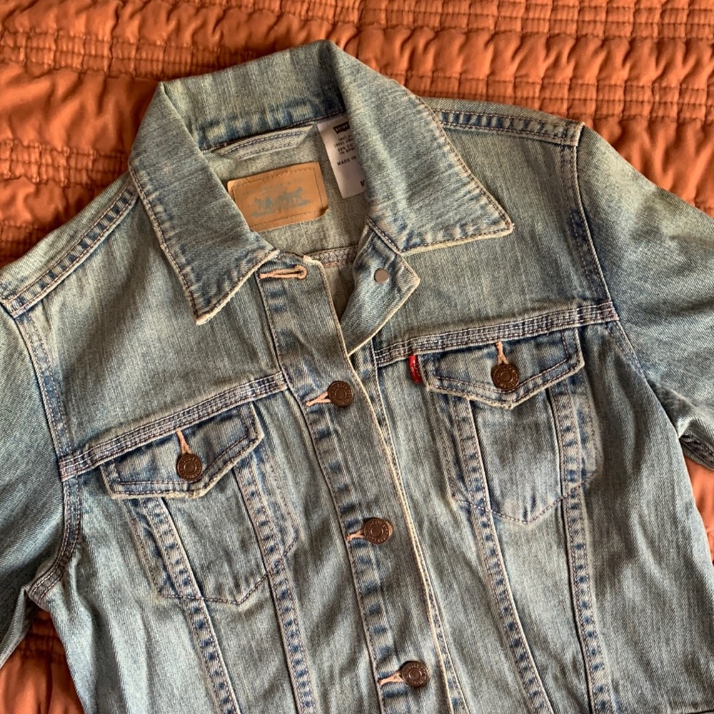 Vintage Levi’s crop Jean jacket